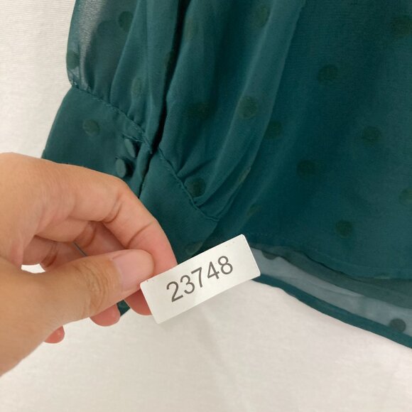 New J. Crew size XL Green V Neck Swiss Dot Long Sleeve Chiffon Blouse Preppy - Picture 12 of 12